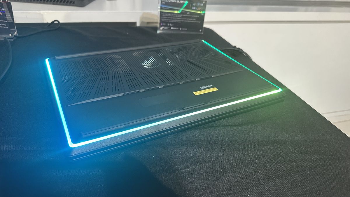 Asus ROG Strix Scar 18