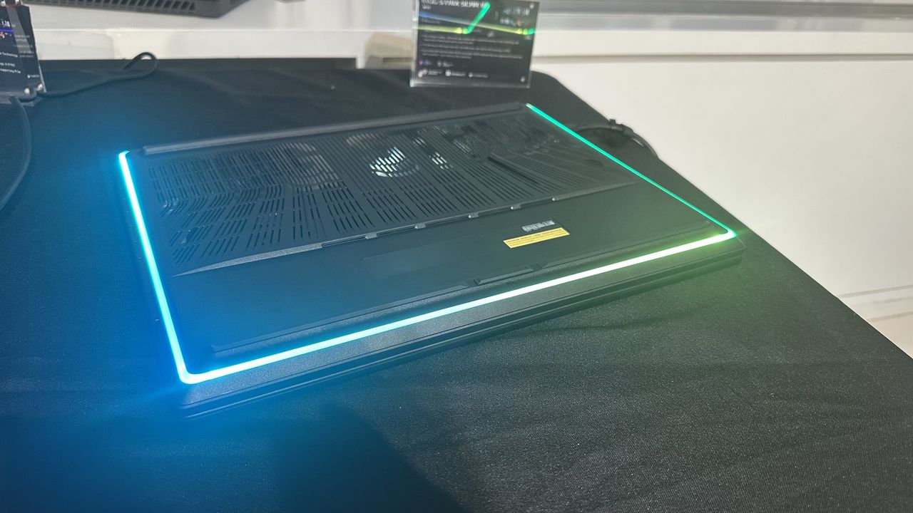 Asus ROG Strix Scar 18