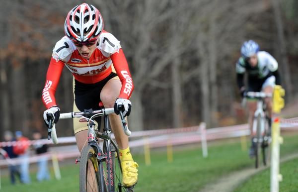 Maureen Bruno-Roy (Bob&rsquo;s Red Mill p/b JRA Cycles) powered into fourth on the day.