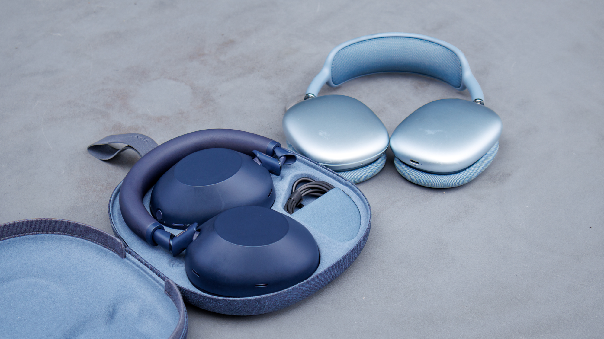 Sony WH-1000XM6 vs AirPods Max
