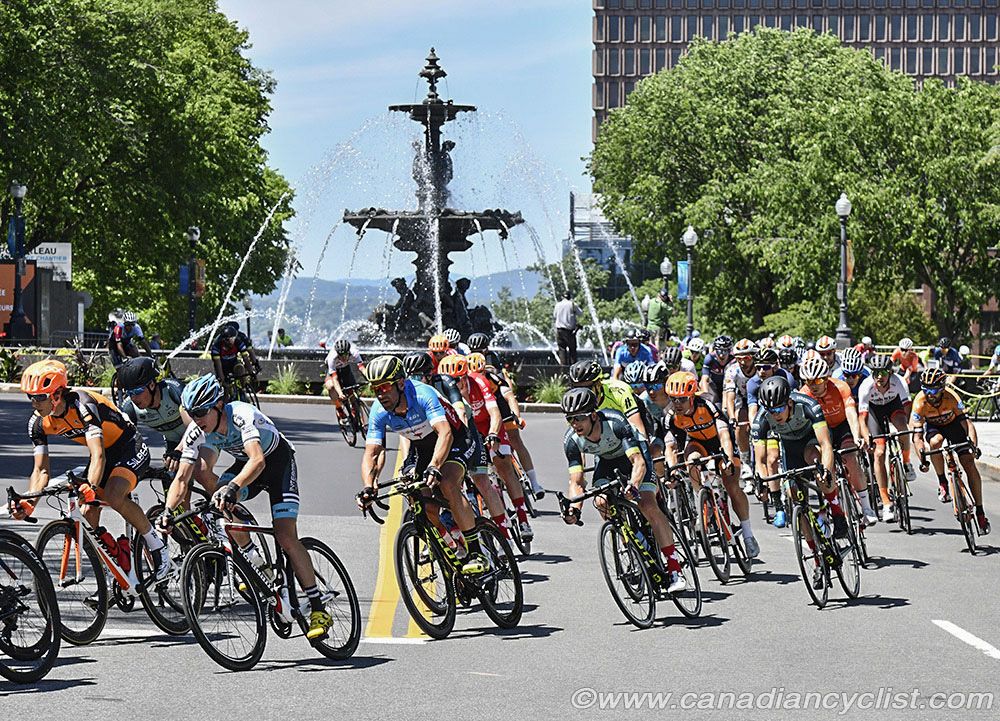 Peloton passing Quebec City's Parliament fountain.