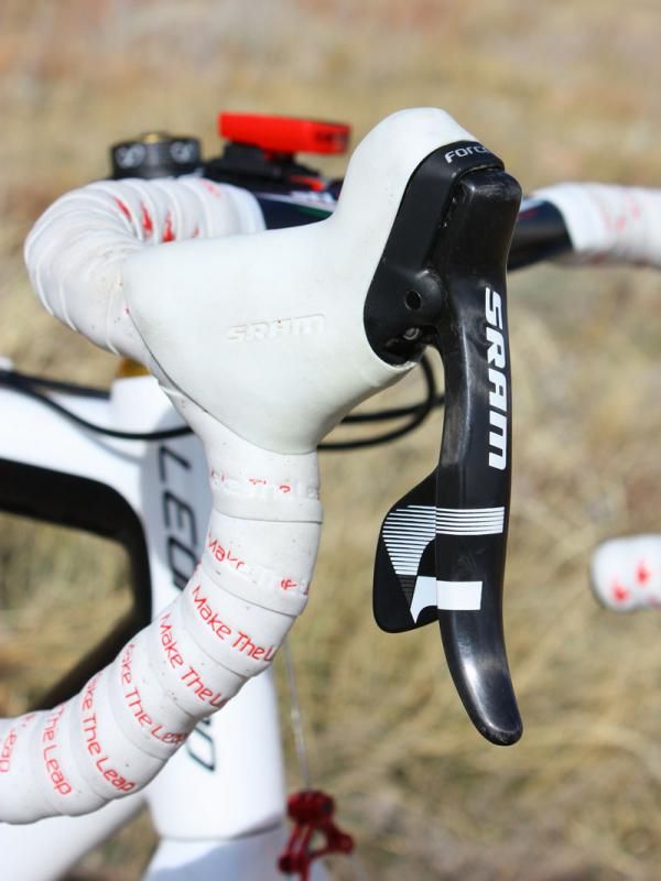 White hoods and bar tape on a 'cross bike? Yes, sir.