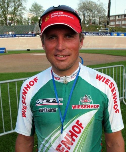Steffen Wesemann (Wiesenhof-Felt) finished third.