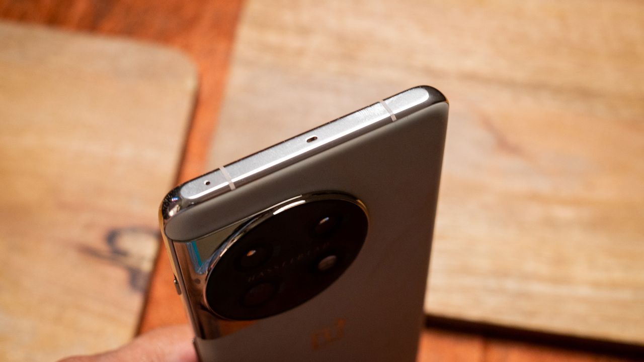 OnePlus 11 Marble Odyssey hands-on