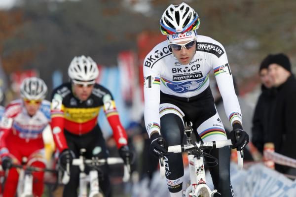 Niels Albert (BKCP Powerplus) shows off the rainbow bands in Hoogstraten