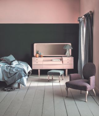 Color blocking in pink and green in a bedroom