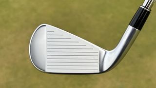 Photo of the Srixon ZXiU Utility Iron face