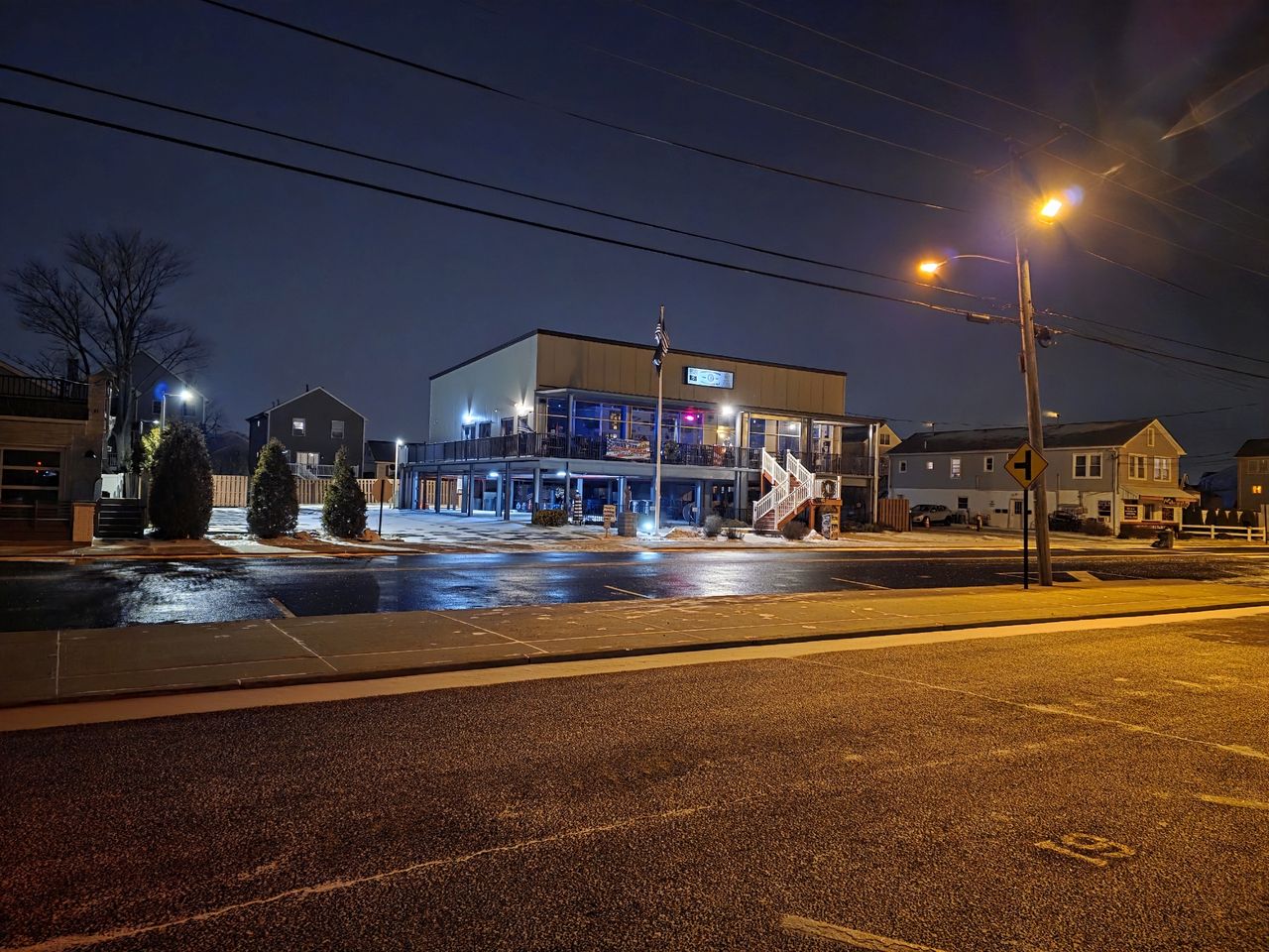 Samsung Galaxy S25 Ultra low light.