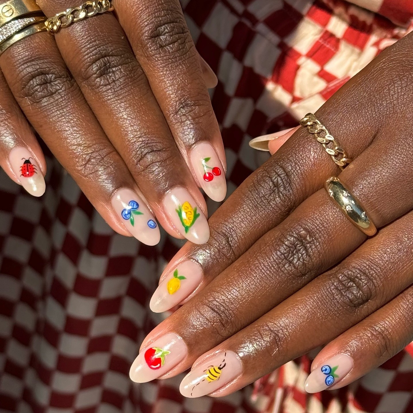 Photo of mini nail art 