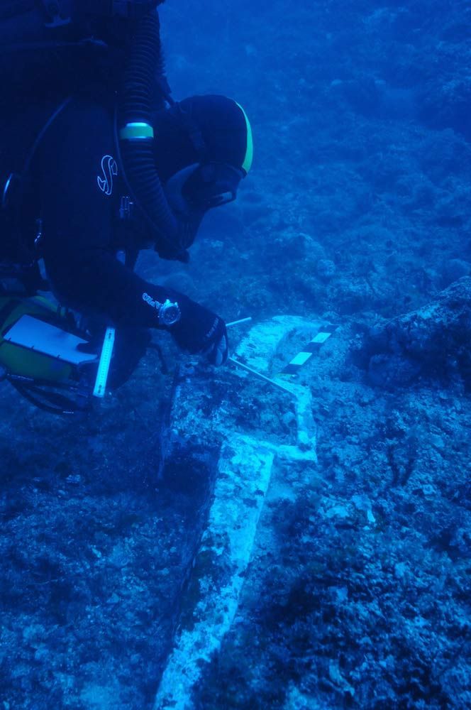 divers at the Antikythera shipwreck site