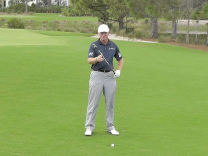 Ernie Els how to play from a divot
