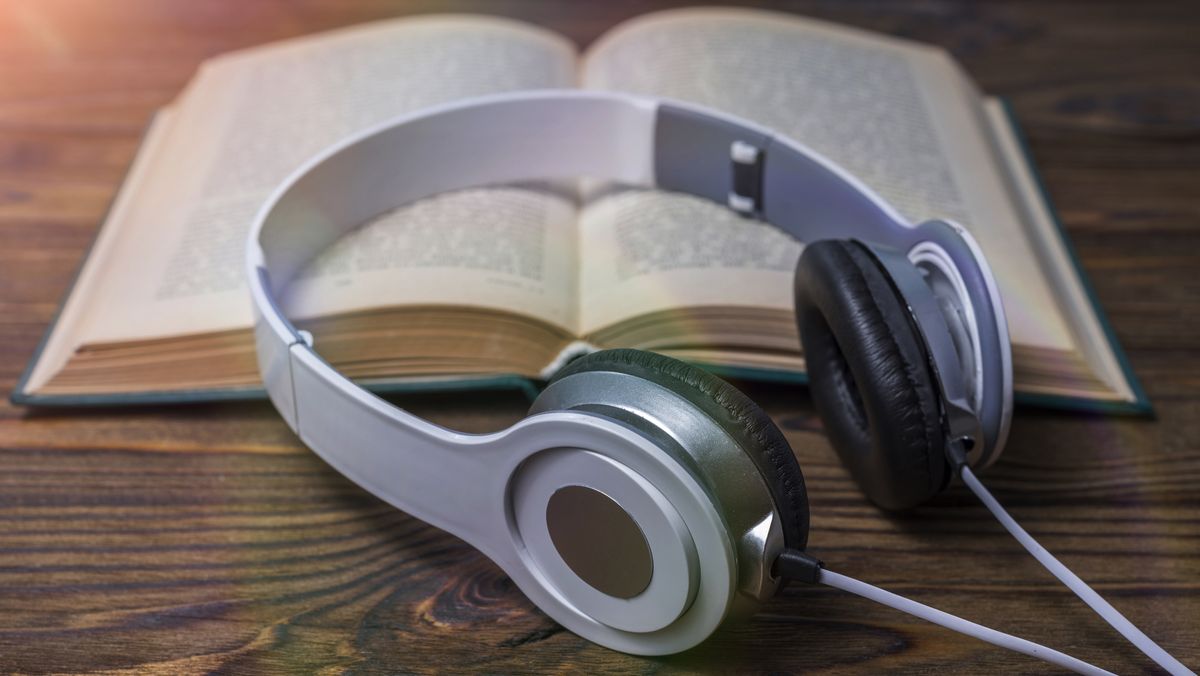 Audiobooks Vs Reading: Is It Better To Listen Than Read? | Top Ten Reviews