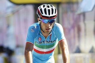 Vincenzo Nibali (Astana) lost contact on the Mur de Bretagne on stage 8
