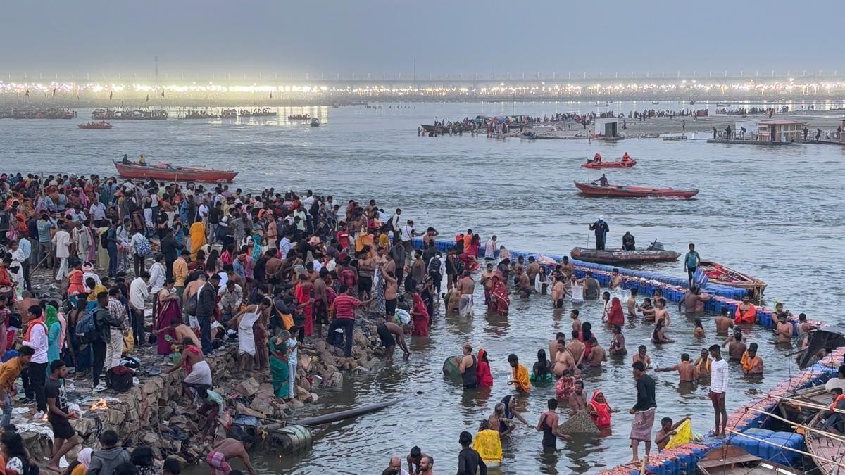 People bathing in the River Ganges