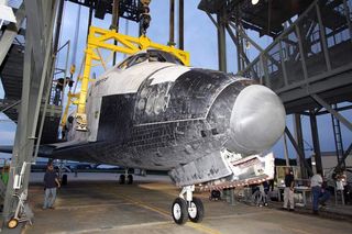 Stuck Knob Puts Shuttle Atlantis in Tight Spot