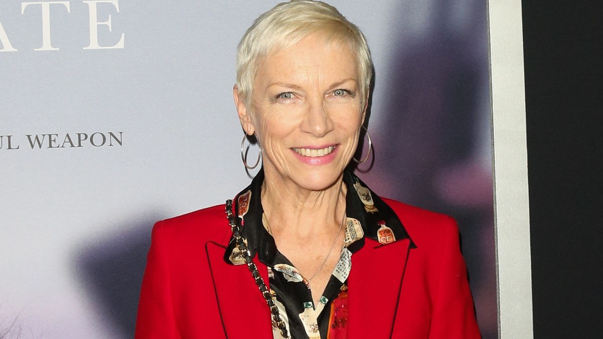 Annie Lennox Films Covid-19 Vaccination Experience At Dodger Stadium 