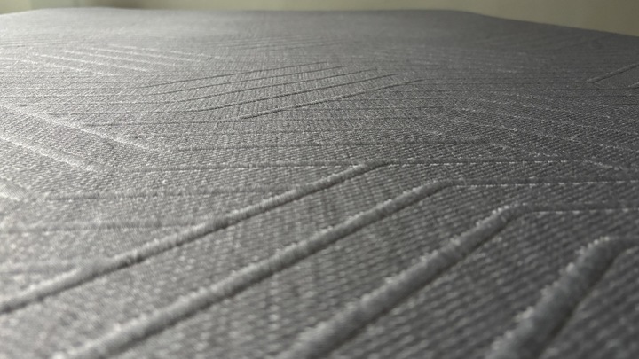 The Anti-heat Graphene Cover of the EGOHOME Black 12" Mattress