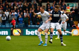 Tom Bradshaw scores for Millwall against Leeds, 2019