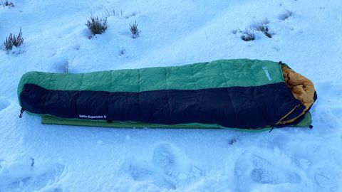 Snugpak Softie Expanision 5: sleeping bag on ground