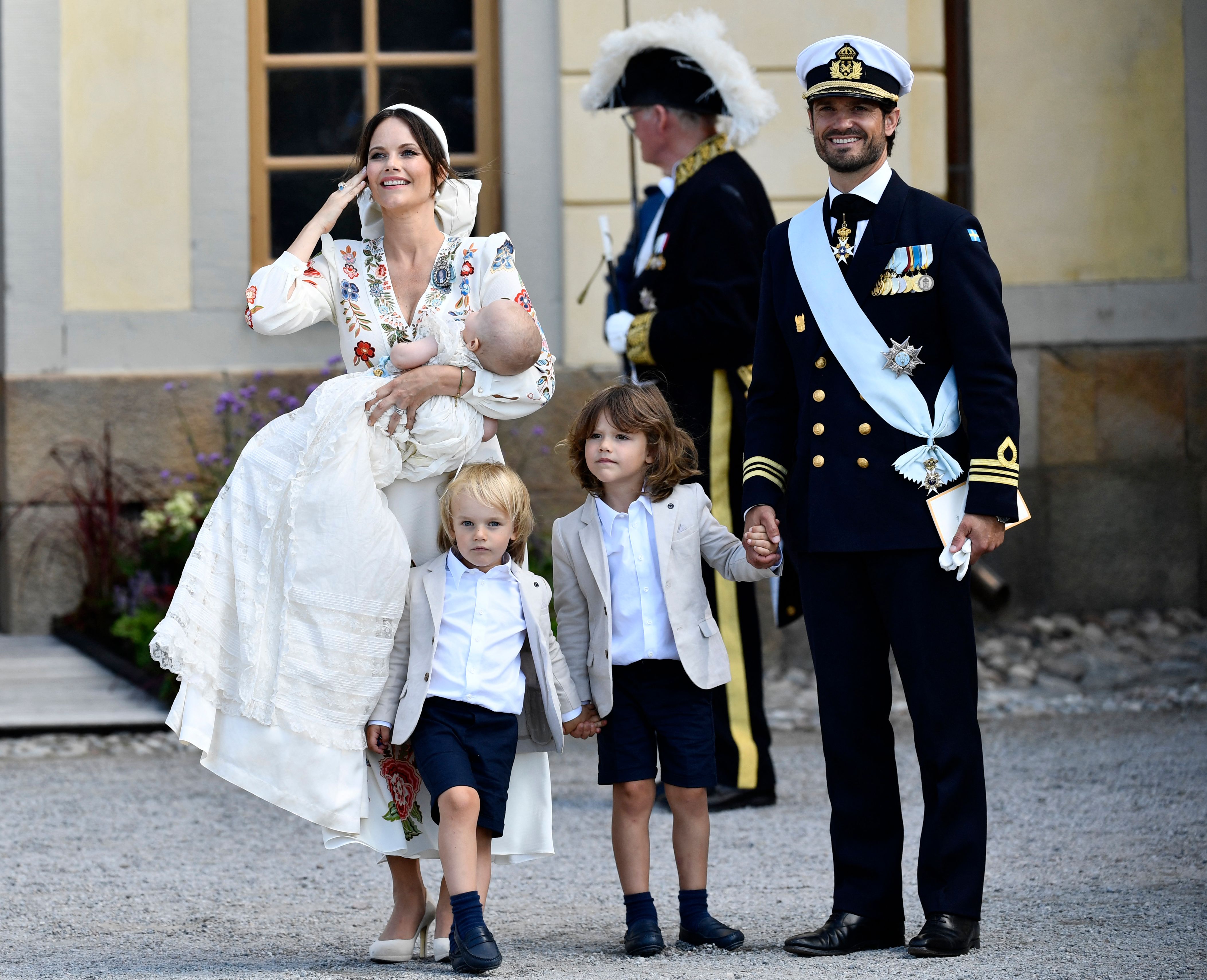 matching - princess sofia and kids