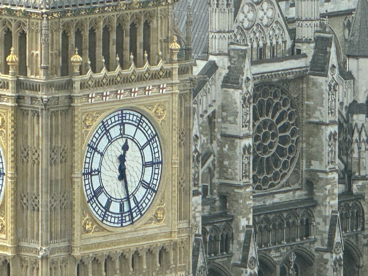 iPhone 15 Pro Max vs. Galaxy S24 Ultra vs. Pixel 8 Pro London Eye photos