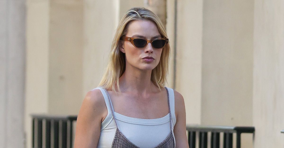 Margot Robbie Just Made This Former It Item Cool Again Margot Robbie Just Made This Former It Item Cool Again
