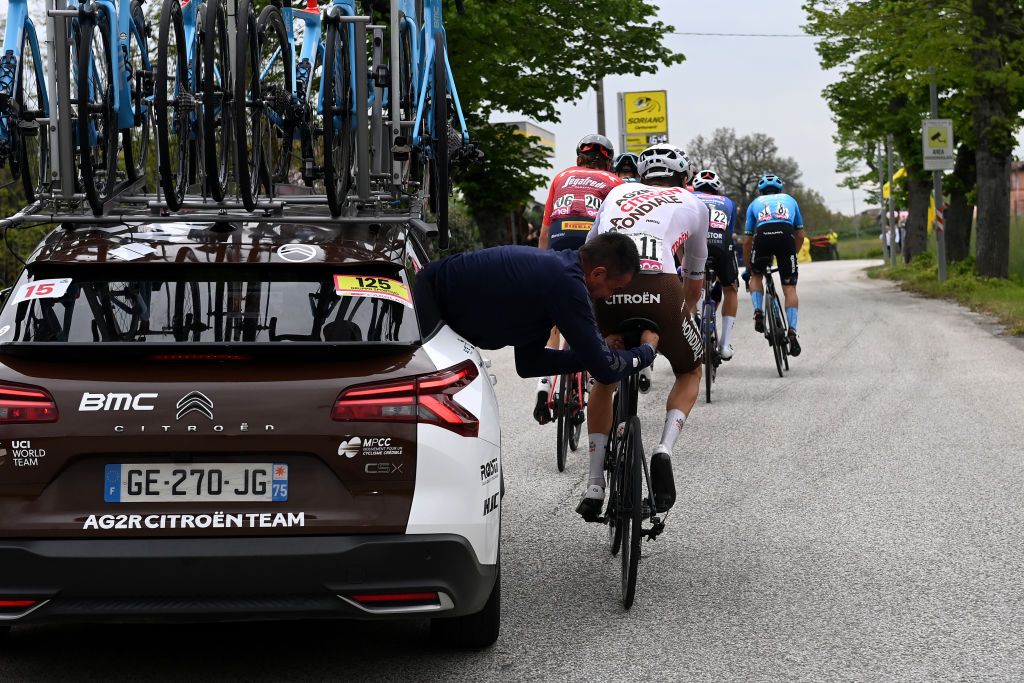 LAGO LACENOBAGNOLI IRPINO ITALY MAY 09 Aurlien ParetPeintre of France and AG2R Citron Team suffers a mechanical problem during the 106th Giro dItalia 2023 Stage 4 a 175km stage from Venosa to Lago Laceno 1059m Bagnoli Irpino UCIWT on May 09 2023 in Lago Laceno 1059m Bagnoli Irpino Italy Photo by Tim de WaeleGetty Images