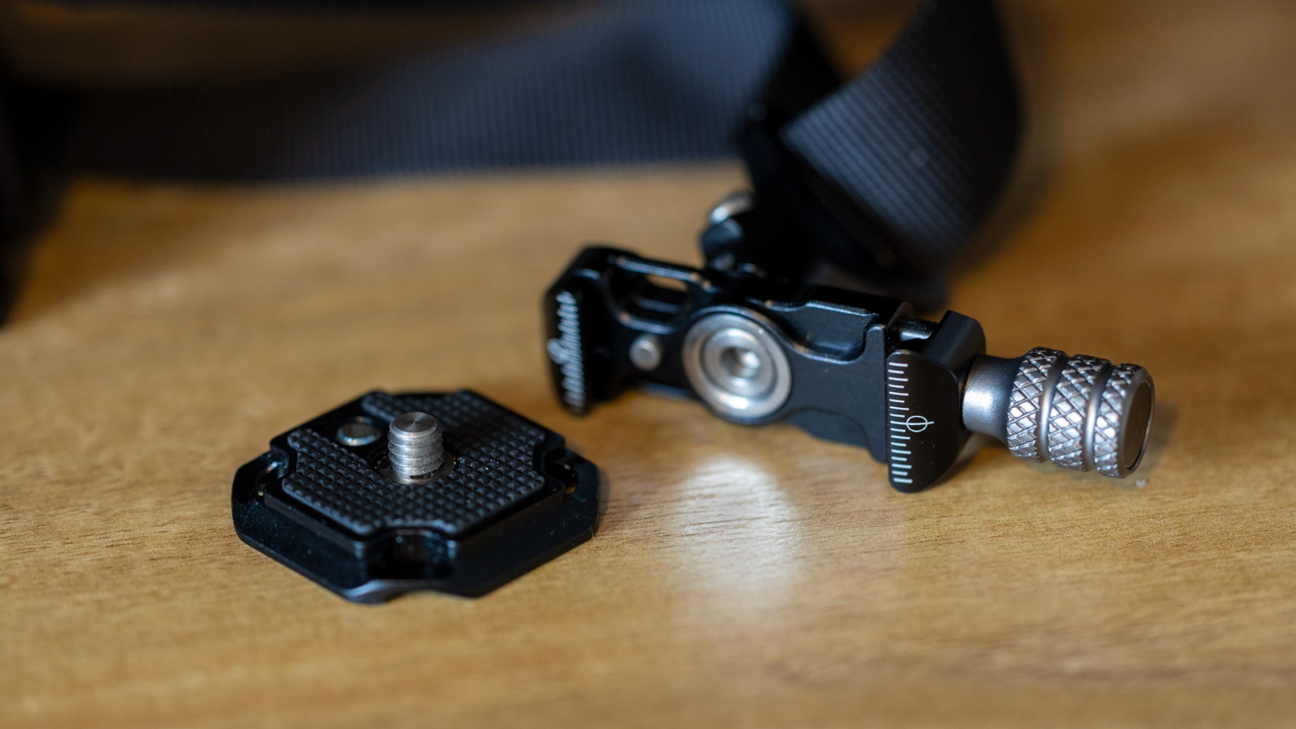 Vanguard Pro 2N1 Dual Camera Harness Arca Swiss