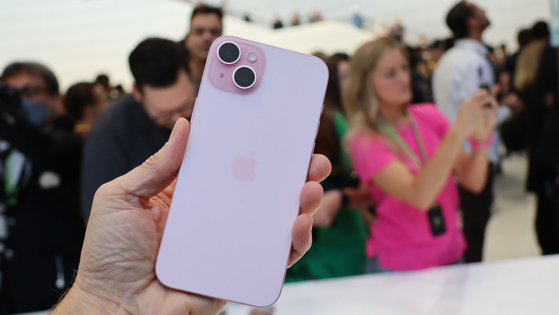 Hands on: iPhone 15 Plus review – the Island comes to the big middle ...
