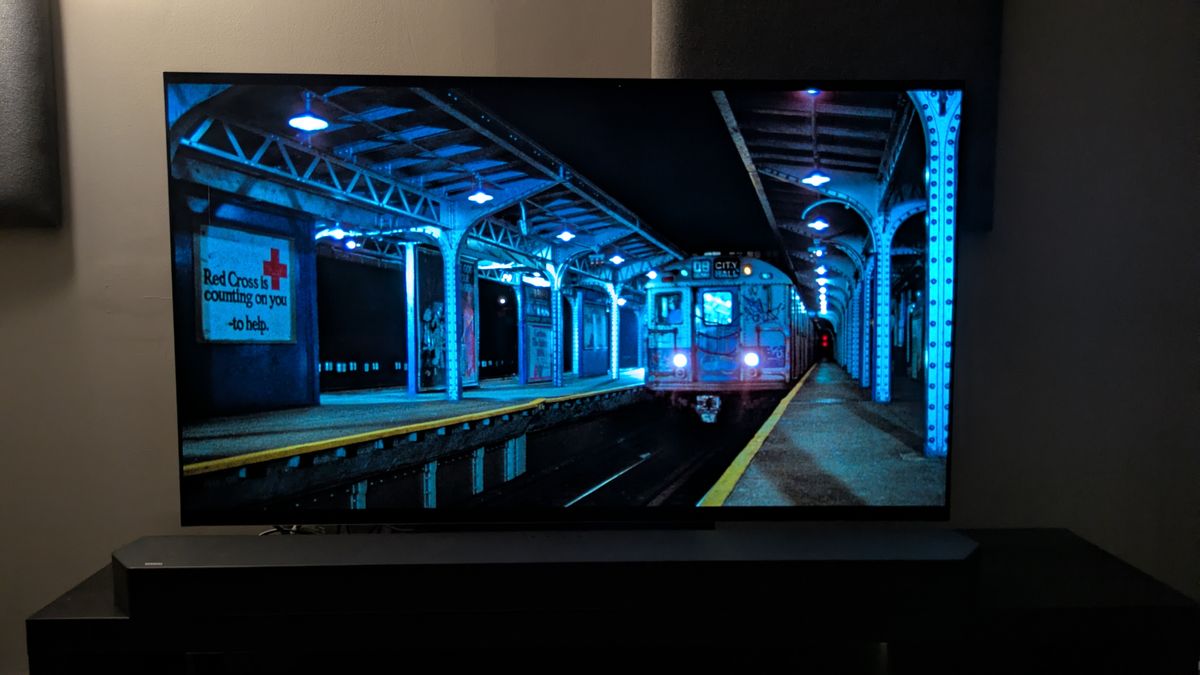 The Warriors 4K Blu-ray Paramount version on LG G5 showing subway train approaching