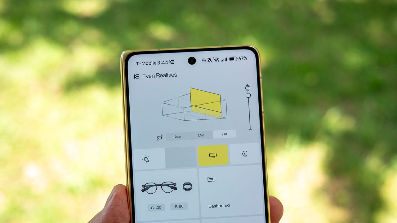 Adjusting the Even Realities G2 smart glasses display distance