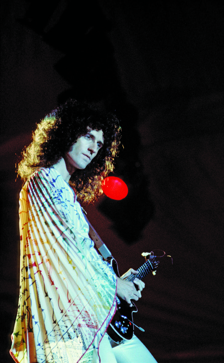 The Secrets Behind Brian May's Guitar Sound On Queen's "Tie Your Mother ...