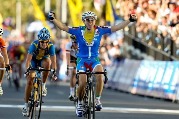 Giorgia Bronzini (Italy) takes her second world title Down Under.