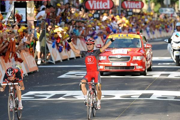 Sergio Paulinho (RadioShack) celebrates his stage victory in Gap.