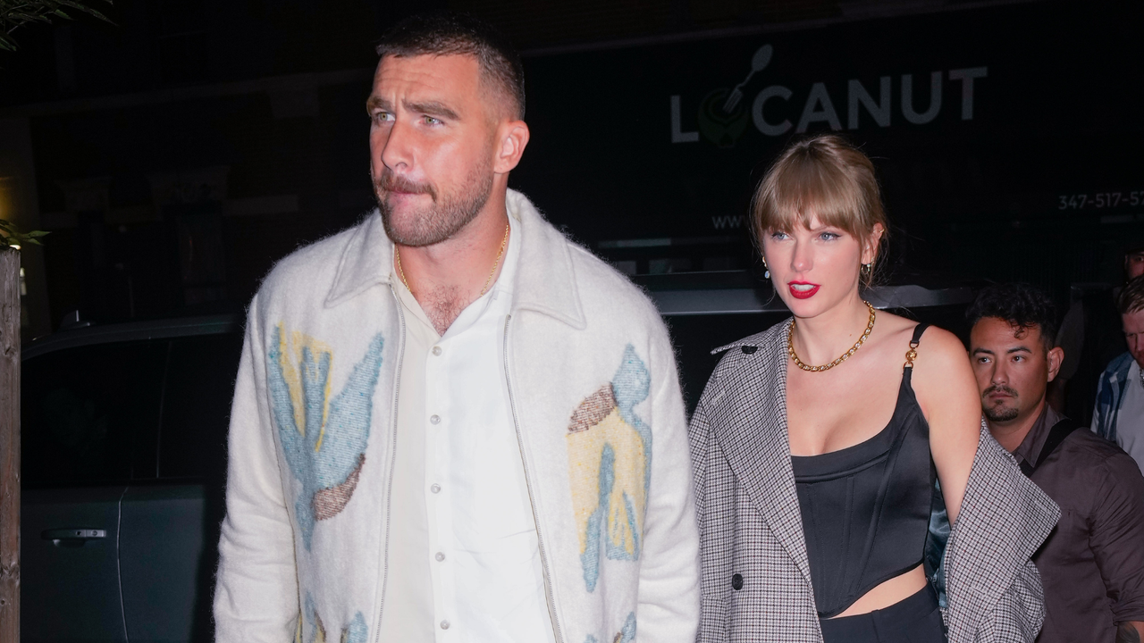 Taylor Swift and Travis Kelce thanksgiving plans