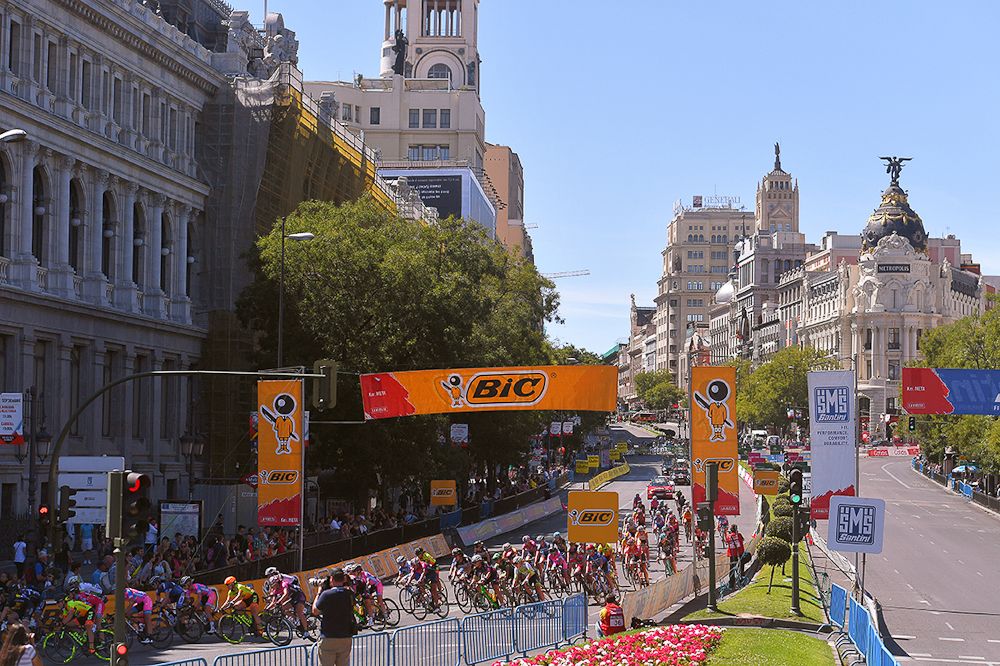 The women's peloton in Madrid