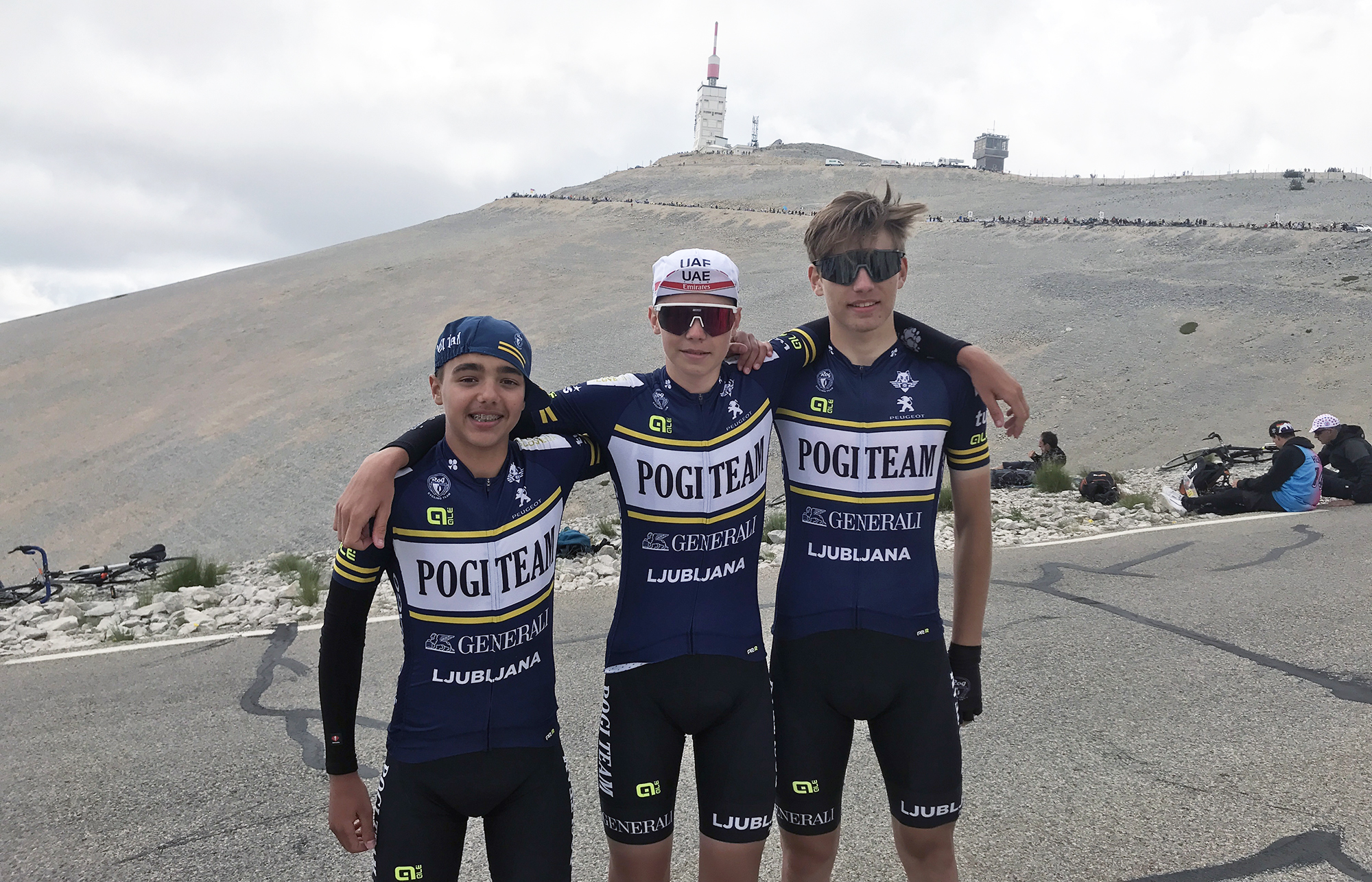 Pogačar seizes yellow jersey in the Alps - UAE team Emirates