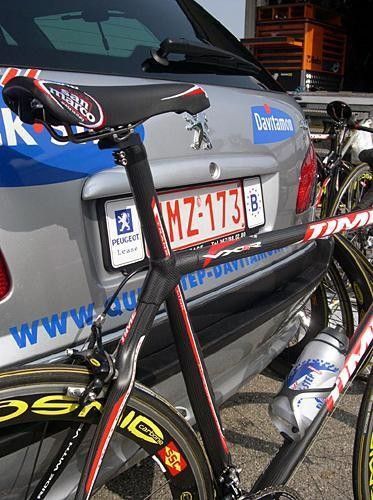 Detailed rear view shot of Mick Rogers' Time VX R-S, showing the wishbone seat stays.