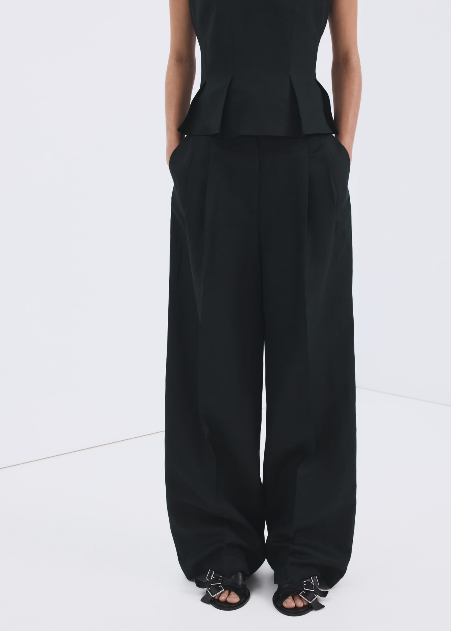 Straight-Fit Linen Trousers With Pleats - Women | Mango United Kingdom