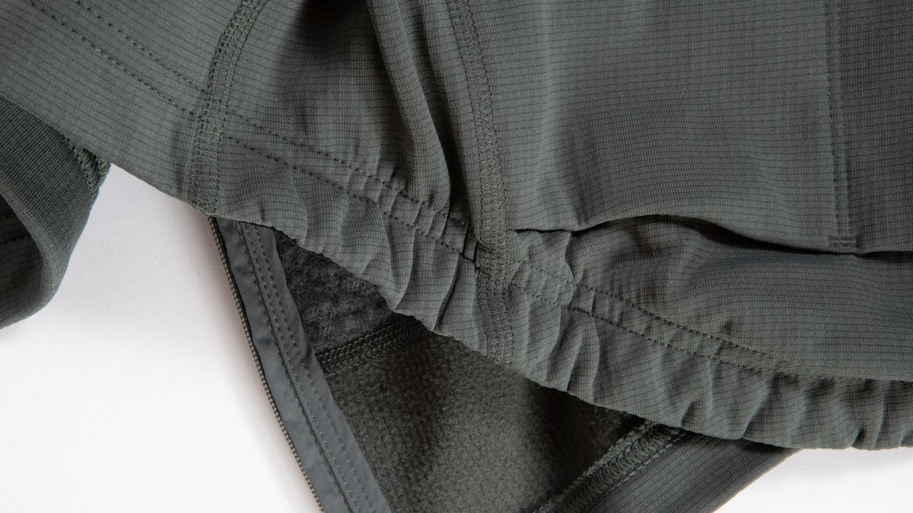 Pearl Izumi Pro Alpha Layer elastic at waist