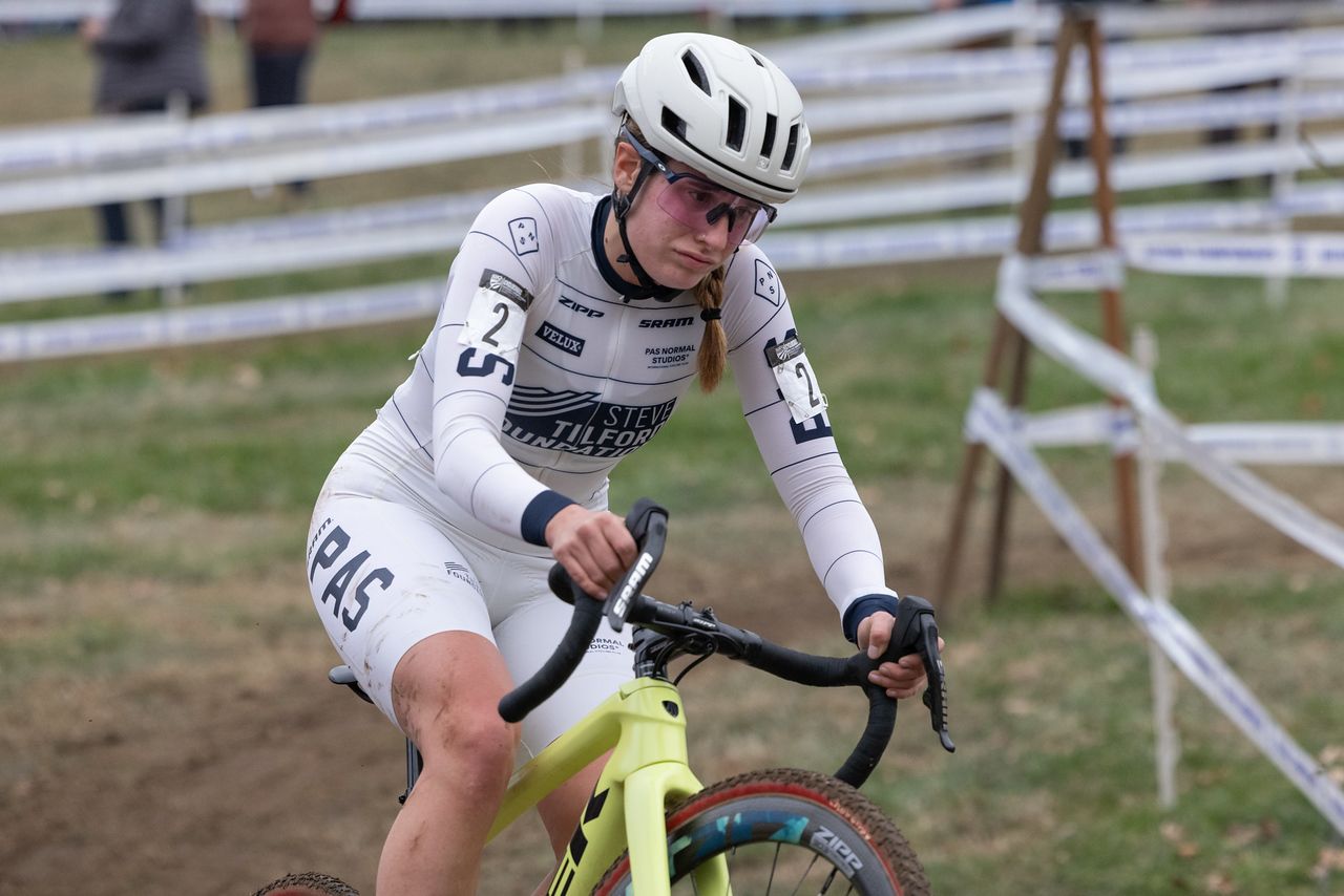 Katie Clouse shows some emotions as she pulls onto the finishing straight the final time to take silver.