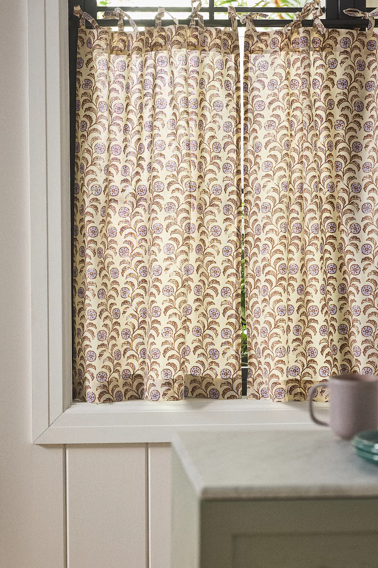Printed Cotton Tie-Top Floral Caf&amp;eacute; Curtains, Set of 2