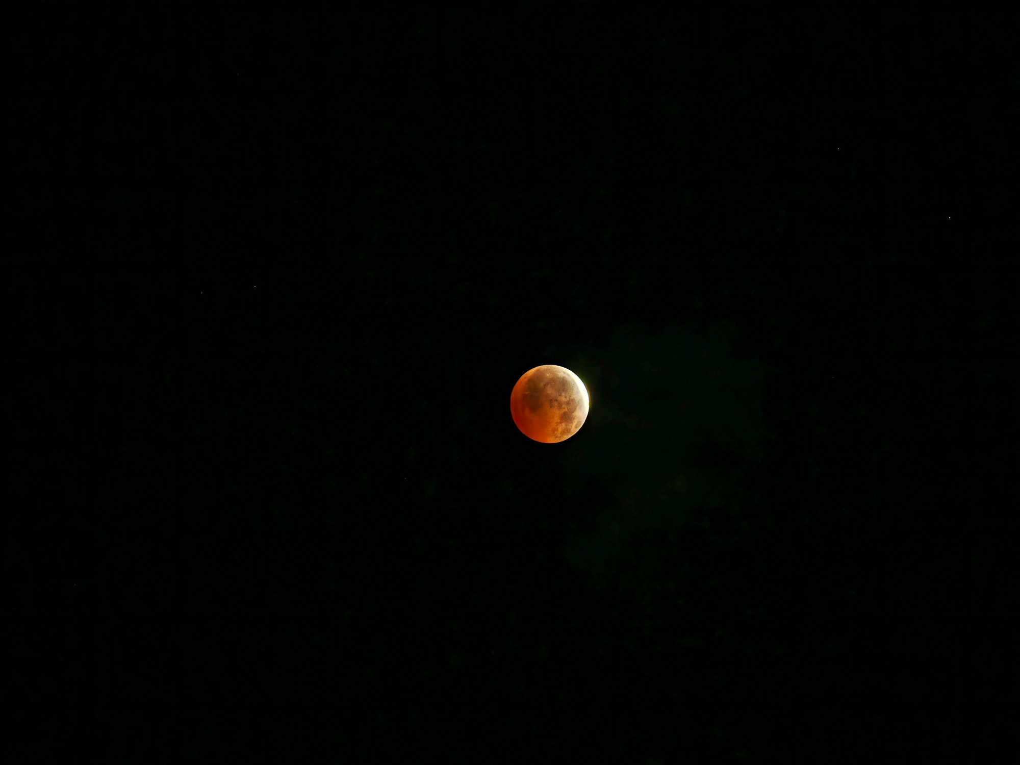 Primer plano de la luna durante el eclipse lunar de 2026