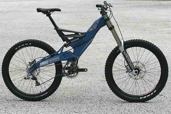 The rear suspension design of the DH-i