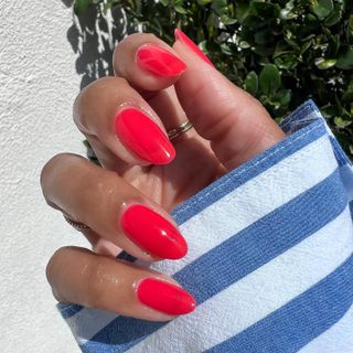@themaniclub sheer red manicure