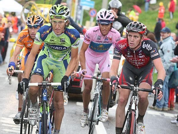Franco Pellizotti (Liquigas) rides to the finish of stage 19.