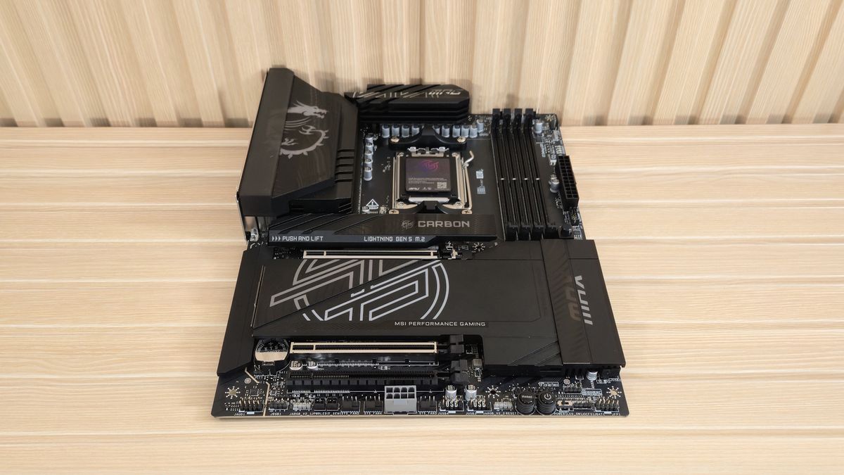 MSI X870E Carbon Max Wifi - Motherboard