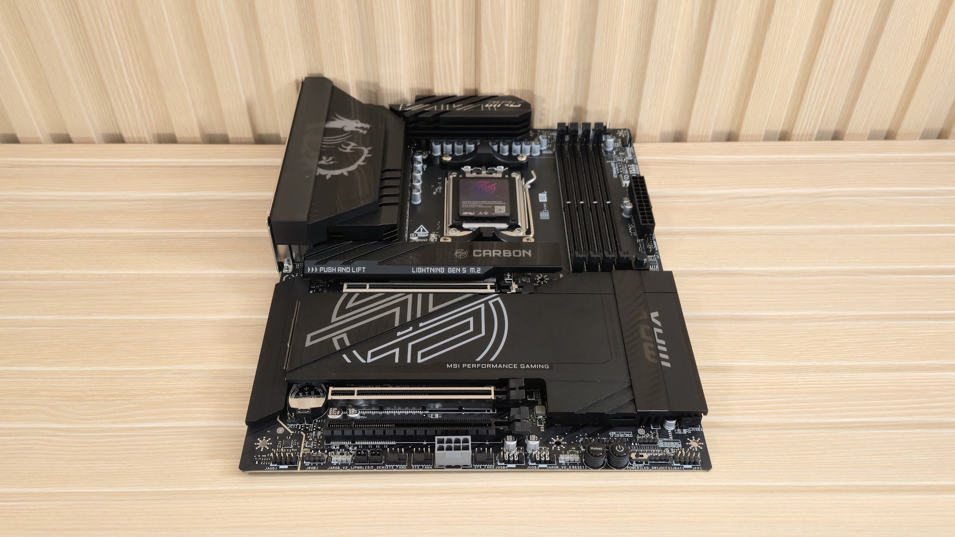 MSI X870E Carbon Max Wifi - Motherboard