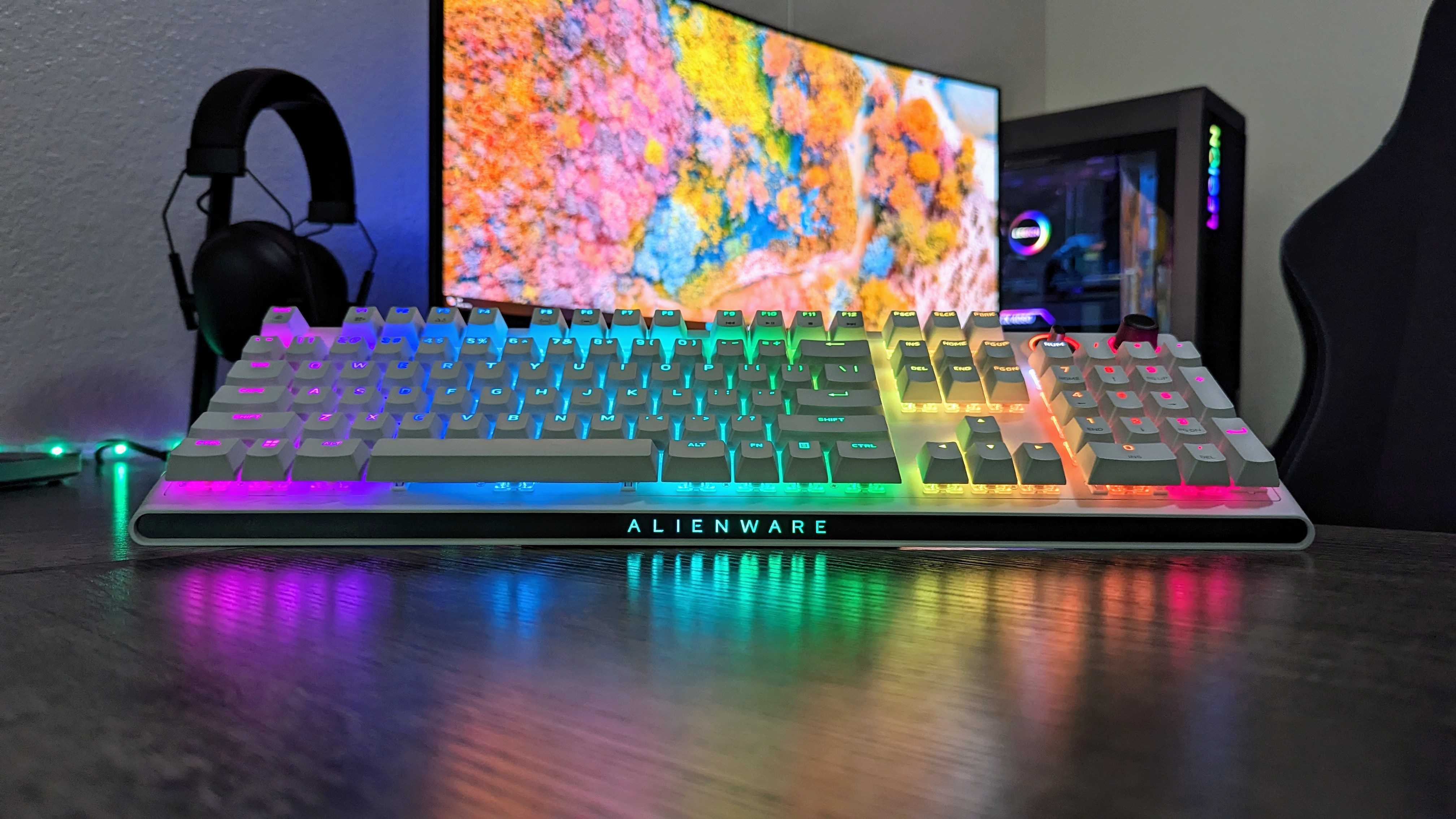 Alienware Tri-Mode Wireless Gaming Keyboard (AW920K) review: Expensive,  multi-PC wireless luxury Windows Central