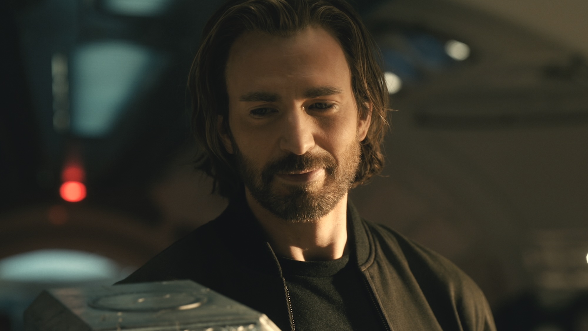 Steve Rogers (Chris Evans) grabs Mjolnir in Avengers: Doomsday.
